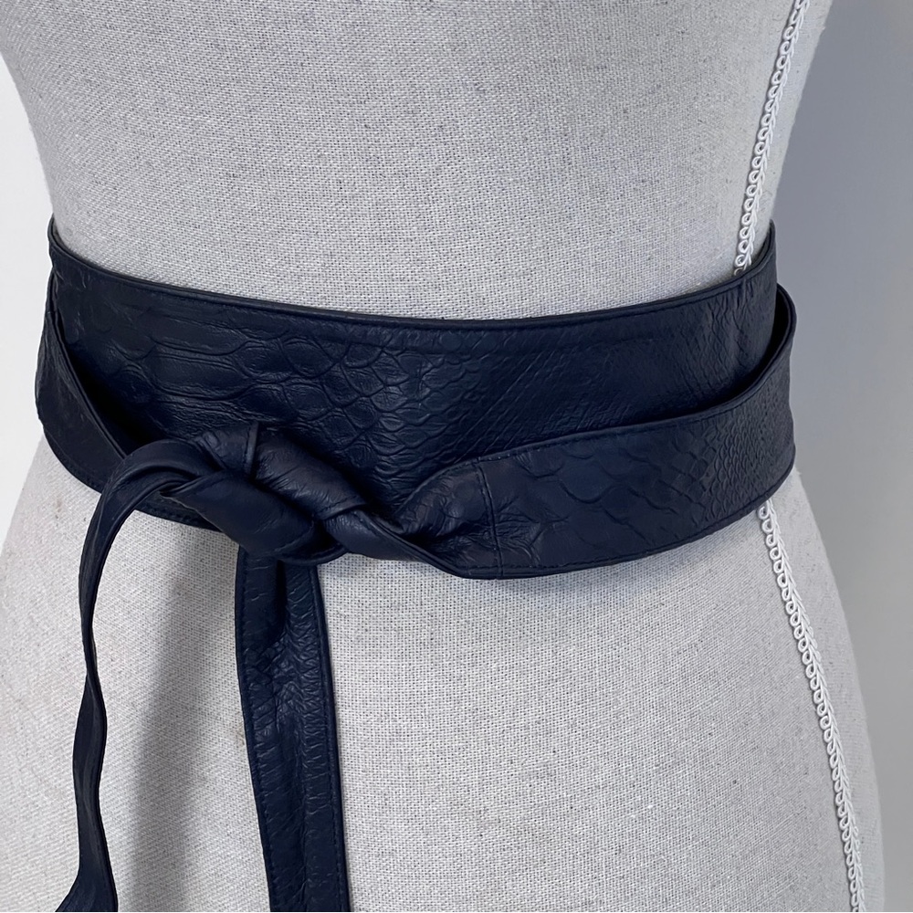 G.I.L.I. Navy Blue Textured Women's Belt